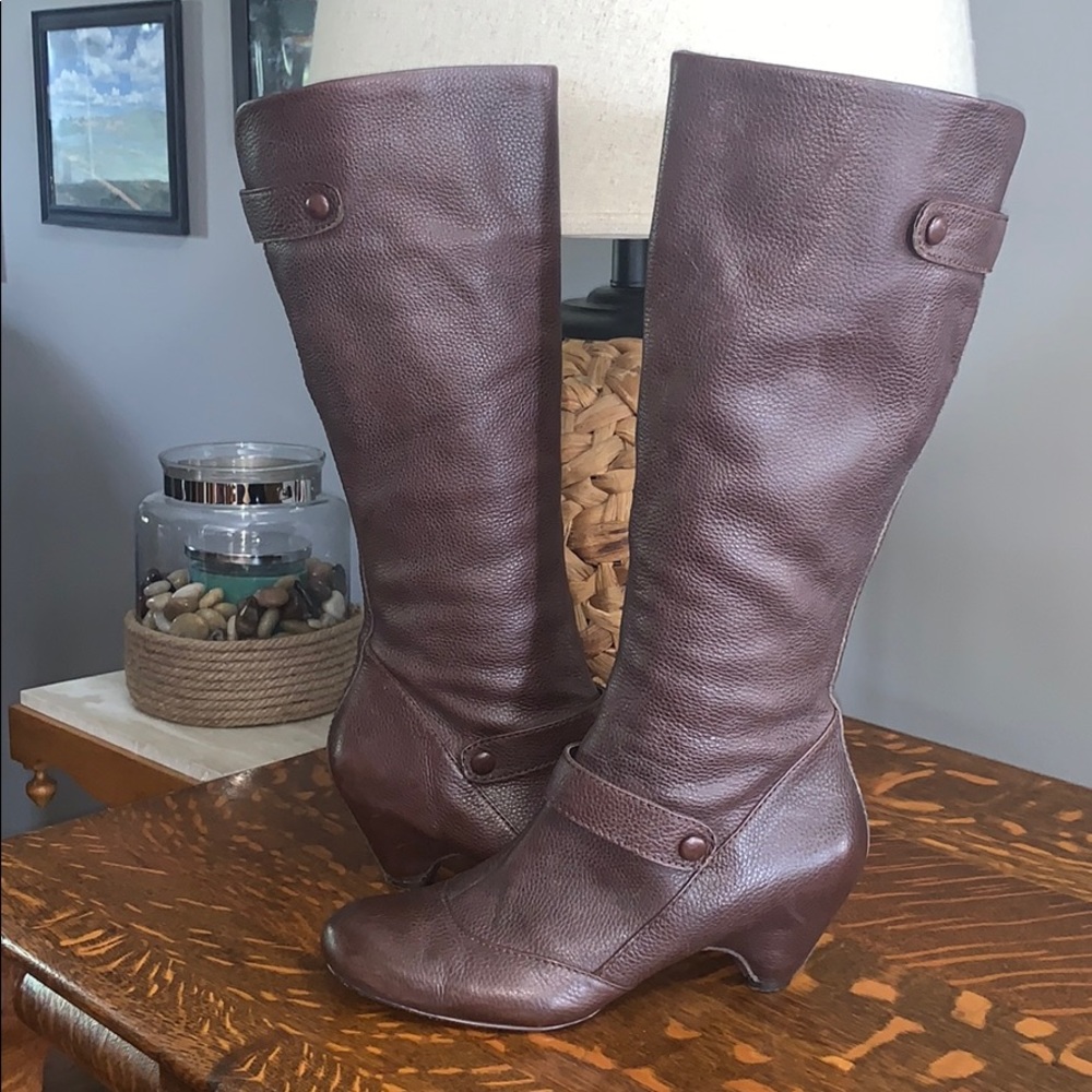 Ciao Bella tall brown leather boots